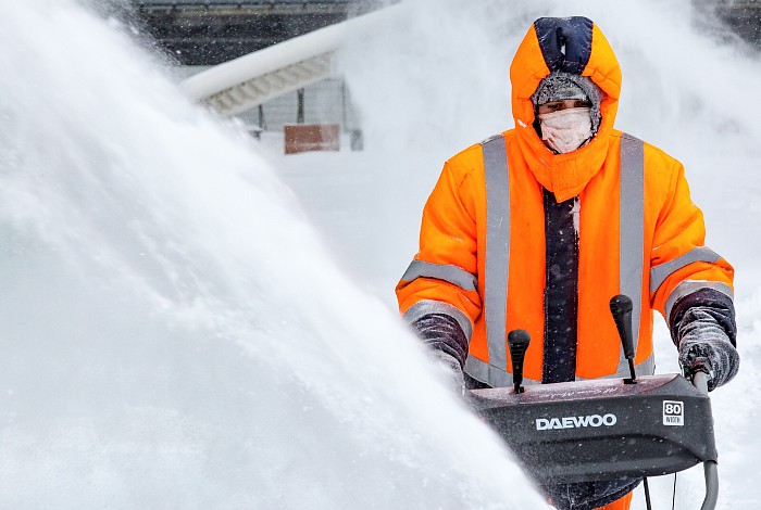 Число задержанных в столичных аэропортах рейсов выросло до 90