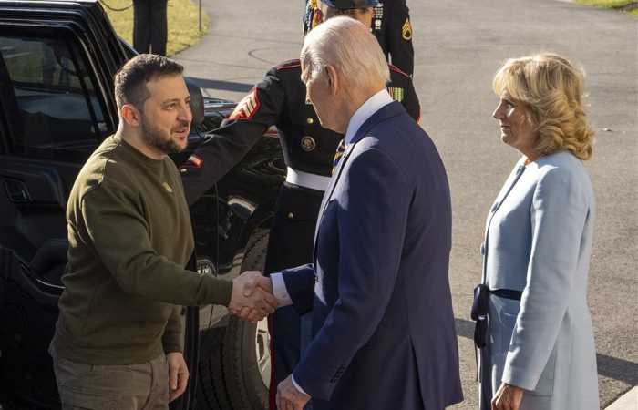 Байден на встрече с Зеленским пообещал поставить Украине батарею Patriot