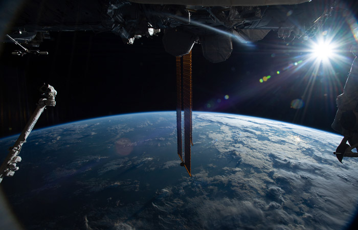 "Роскосмос" подал официальную заявку на продолжение работ на МКС до 2028 года