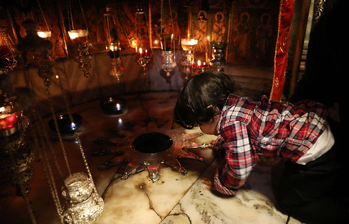 Паломники со всего мира прибывают в Вифлеем в рождественский сочельник