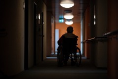 В МЧС согласились с необходимостью лицензирования частных домов престарелых