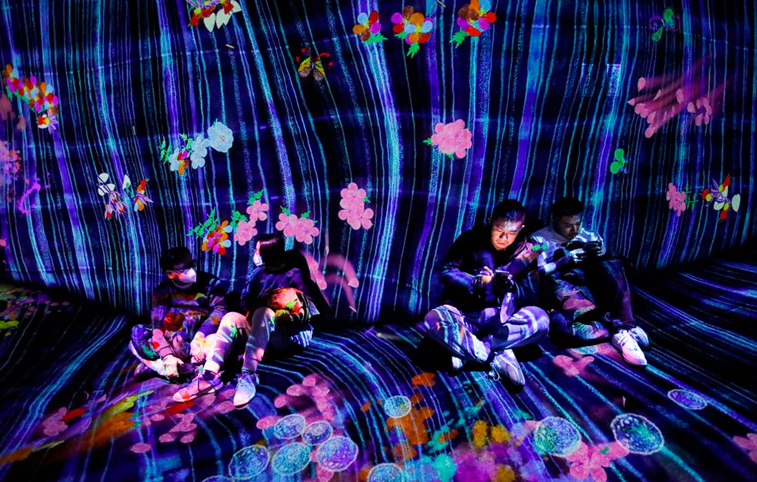 Иммерсивный музей TeamLab Massless открылся в Пекине