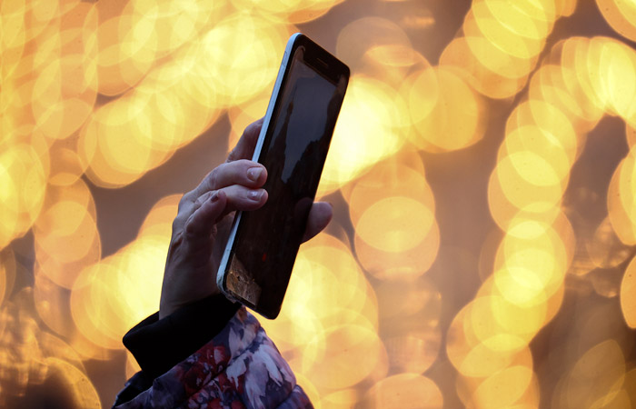 "Коммерсантъ" узнал о планах VK, Яндекс, Сбербанк и Ростелеком создать новую мобильную ОС