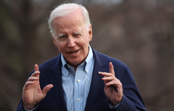 Байден подтвердил, что США изучают возможность передачи Украине боевых машин "Брэдли"