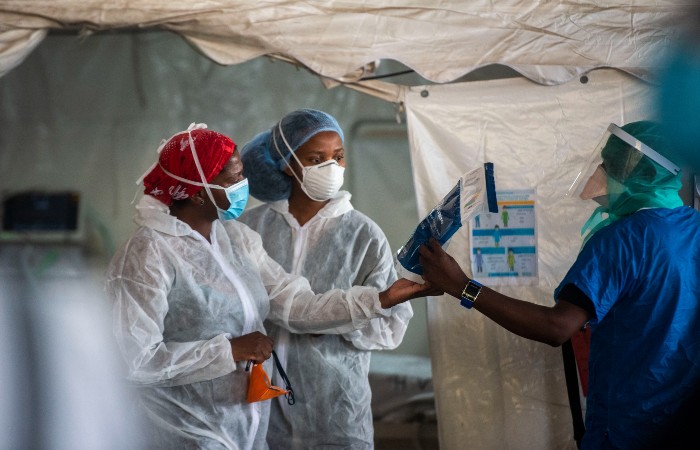 В ЮАР выявили подвариант омикрон-штамма коронавируса "Кракен"