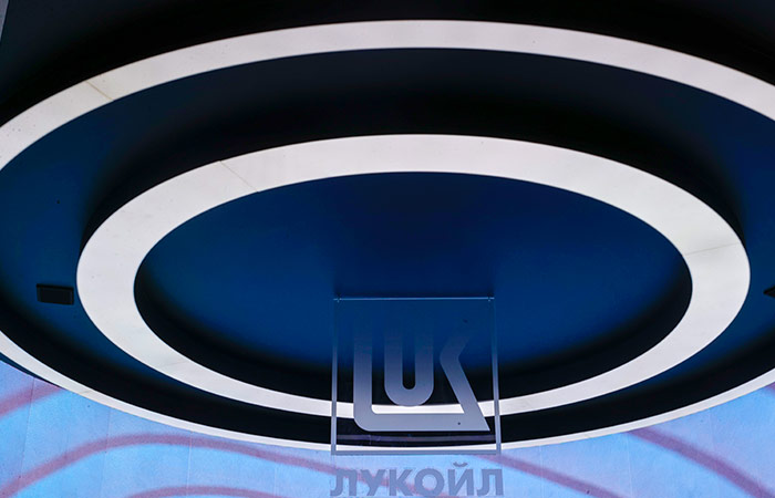 "ЛУКОЙЛ" договорился с G.O.I. Energy о продаже НПЗ в Италии