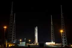 Ракета компании SpaceX стартовала на орбиту с 40 спутниками OneWeb