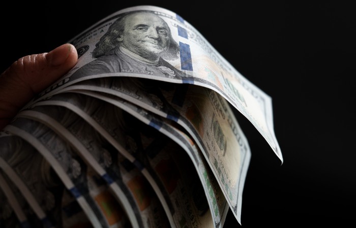 Долги американских домохозяйств выросли в 2022 году на 7,65% и превысили $16 трлн