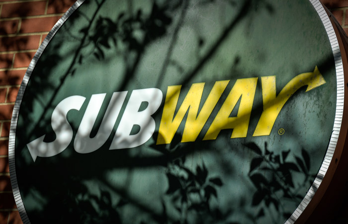    Subway    