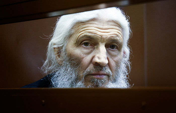 Гособвинение запросило семь лет колонии для экс-схиигумена Сергия