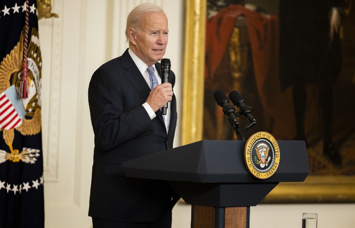 Байден выразил соболезнования близким жертв стрельбы в калифорнийском Монтерей-Парке