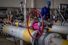 Запасы газа в подземных хранилищах Европы снизились до 76%