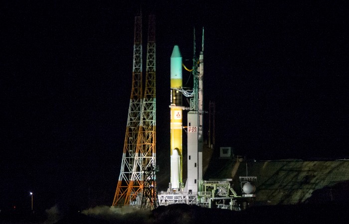 Япония в четверг запустит на орбиту разведывательный спутник