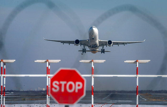 Более 40 рейсов задержано и отменено в аэропортах Москвы из-за непогоды