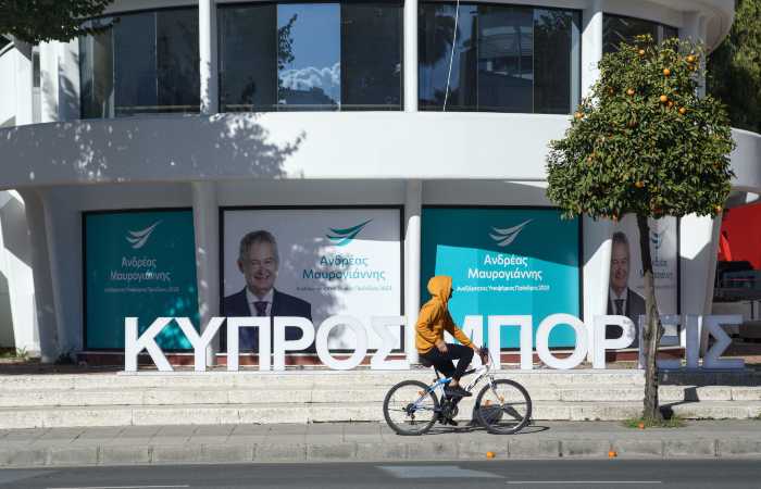 Кандидаты в президенты Кипра завершили предвыборные кампании