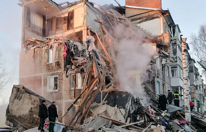 Четыре человека погибли в результате обрушения подъезда жилого дома под Тулой