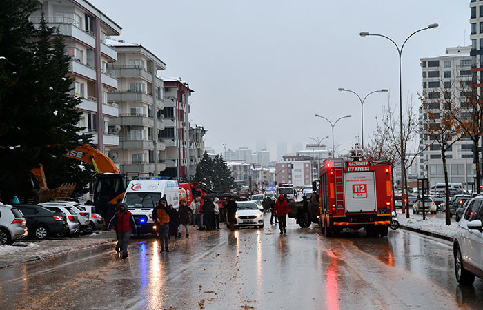 Число жертв землетрясения в Турции выросло до 284 человек