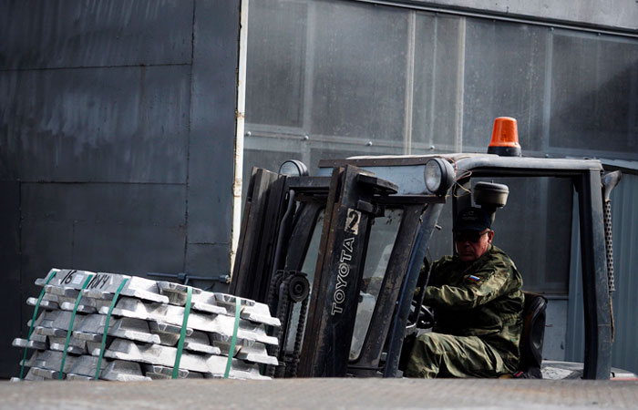 FT сообщила о росте запасов российских металлов на складах LME