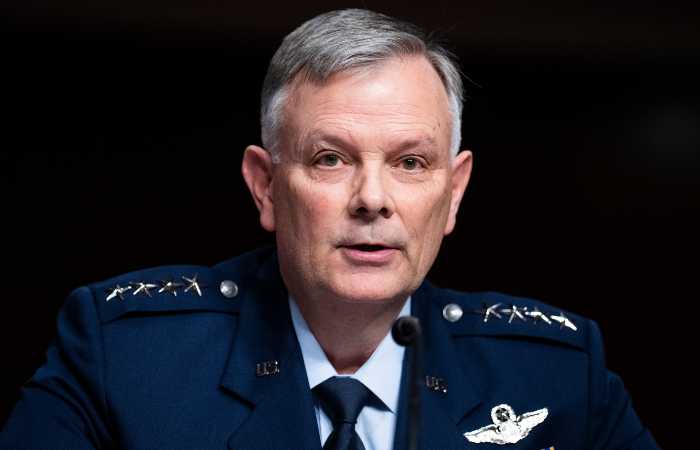 США не смогли определить государственную принадлежность трех сбитых летающих объектов