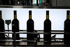 ФАС уточнит правила оформления рекламы российского вина на радио и ТВ