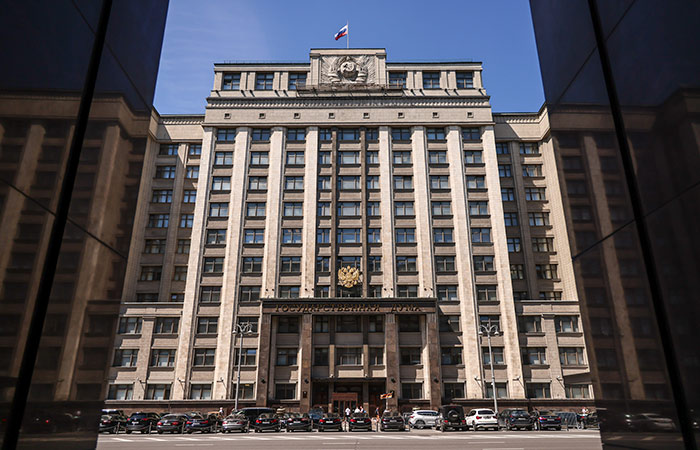 Госдума приняла закон об обязанности владельцев сетей связи три года хранить данные