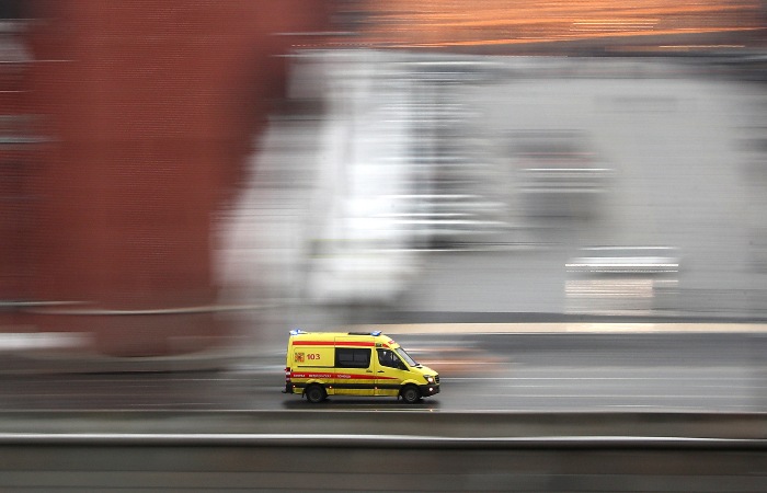 Один рабочий погиб под завалами строительных лесов на западе Москвы