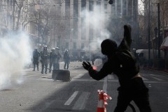 На акции в Афинах после железнодорожной катастрофы произошли столкновения с полицией