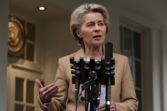 Байден и фон дер Ляйен пообещали продолжить введение антироссийских санкций