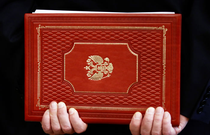 Путин заявил, что санкции вводят недружественные элиты, а не страны