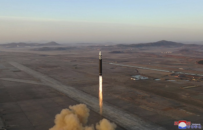 Северная Корея запустила очередную баллистическую ракету