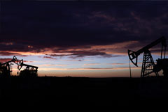 Brent подешевела до $76,08 за баррель после роста котировок накануне