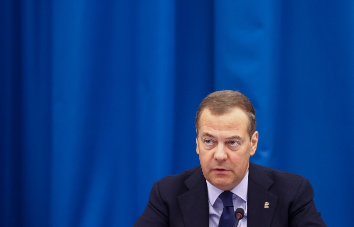 Медведев уверен, что Запад попытается вмешаться в выборы президента России