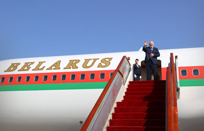 США ввели санкции против БелАЗа и МАЗа и заблокировали Boeing Лукашенко
