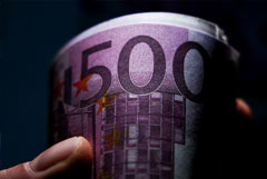 Евро превысил отметку 84 рубля впервые с 20 апреля 2022 года