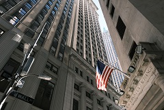 Рынок акций США вырос на статданных и корпоративных новостях