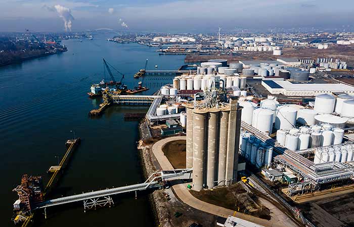 Запасы нефти в США сократились за наделю на 3,74 млн баррелей