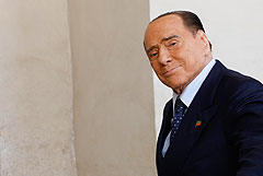 Врачи увидели эффект от лечения больного лейкемией Берлускони