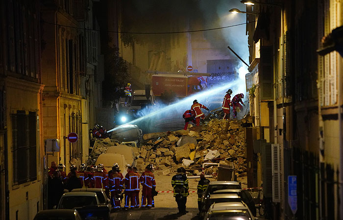 В Марселе пять человек пострадали в результате обрушения жилого дома