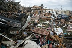 До четырех выросло число жертв торнадо, обрушившегося на Средний Запад США