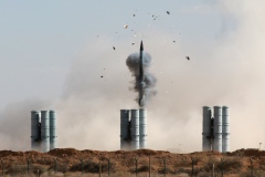 Российские войска ПВО отрабатывают защиту границ после вступления Финляндии в НАТО