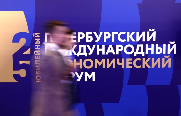 Песков завил, что бизнесмены из недружественных стран проявляют интерес к ПМЭФ