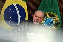 Президент Бразилии предложил выбрать альтернативную доллару валюту для торговли внутри БРИКС