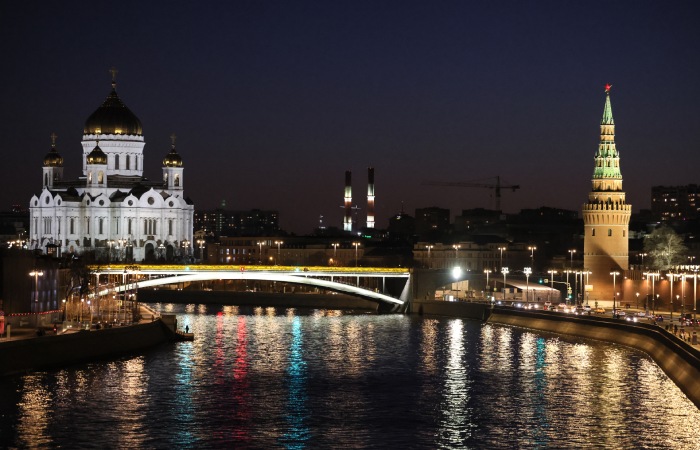 В храме Христа Спасителя началась главная пасхальная служба