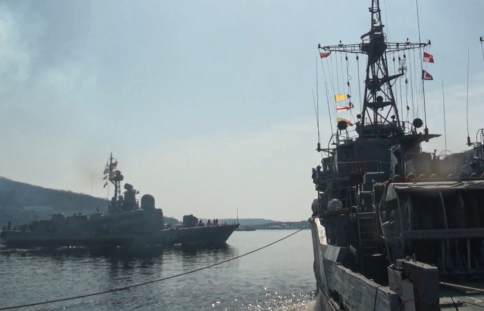 Военные корабли вышли в море из Владивостока в рамках внезапной проверки