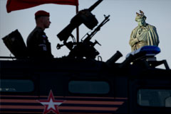 Движение транспорта ограничат в центре Москвы во вторник из-за репетиции Парада Победы