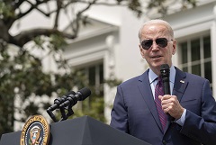 Сенаторы призвали Байдена активизировать изъятие иранских нефтяных активов