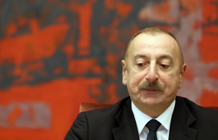 Алиев и госсекретарь США обсудили нормализацию отношений между Азербайджаном и Арменией