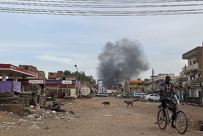 Противоборствующие стороны в Судане согласились на переговоры
