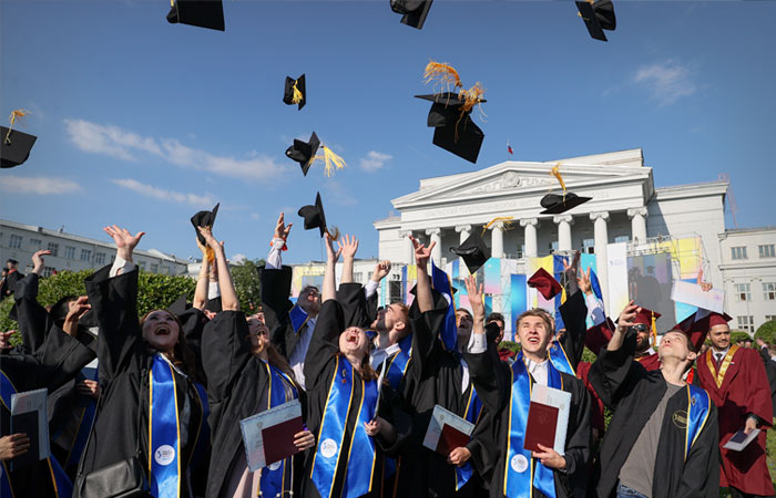 В Госдуме высказались против обязательного распределения после вузов