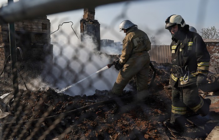Праздничные парад и салют отменили в Кургане из-за пожаров